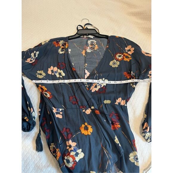 New Lovestitch Navy floral wrap blouse size Large tie waist - Picture 6 of 8